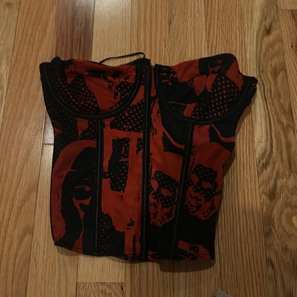 EDIKTED corset top black and red